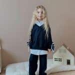 lacivert fiyonk detaylı takım